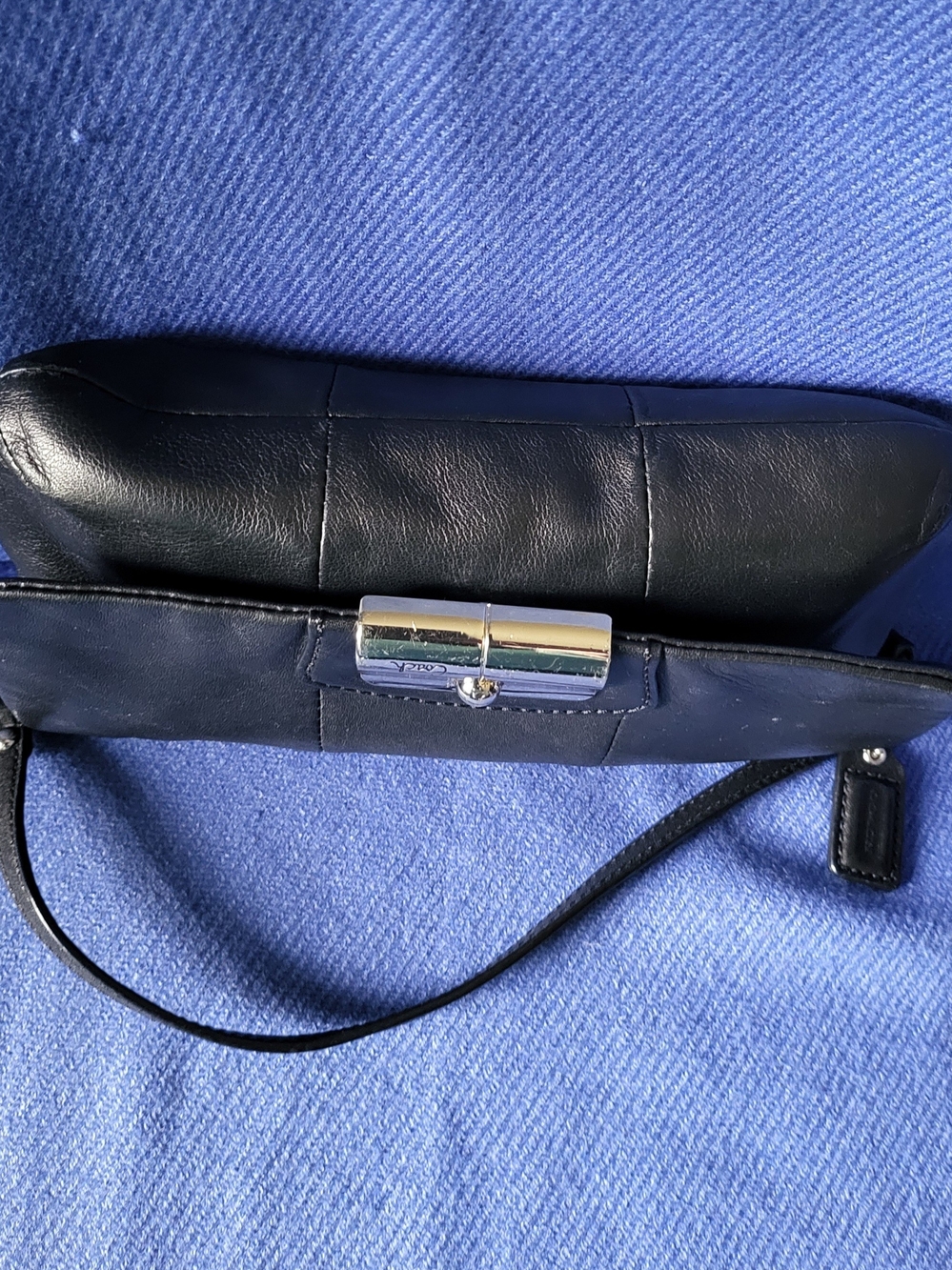Coach Black Leather Turn-Lock Wristlet Clutch - Picture 4 of 13